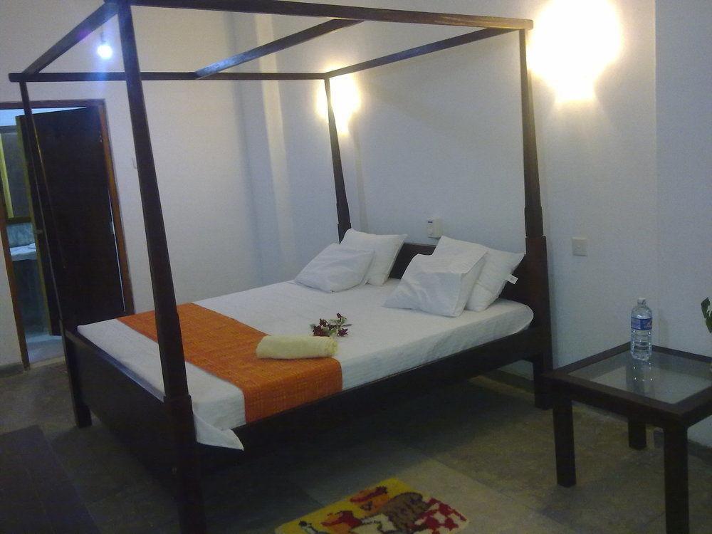 Sea Front Hikkaduwa Exterior foto