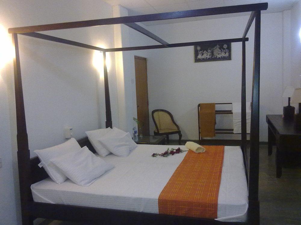Sea Front Hikkaduwa Exterior foto