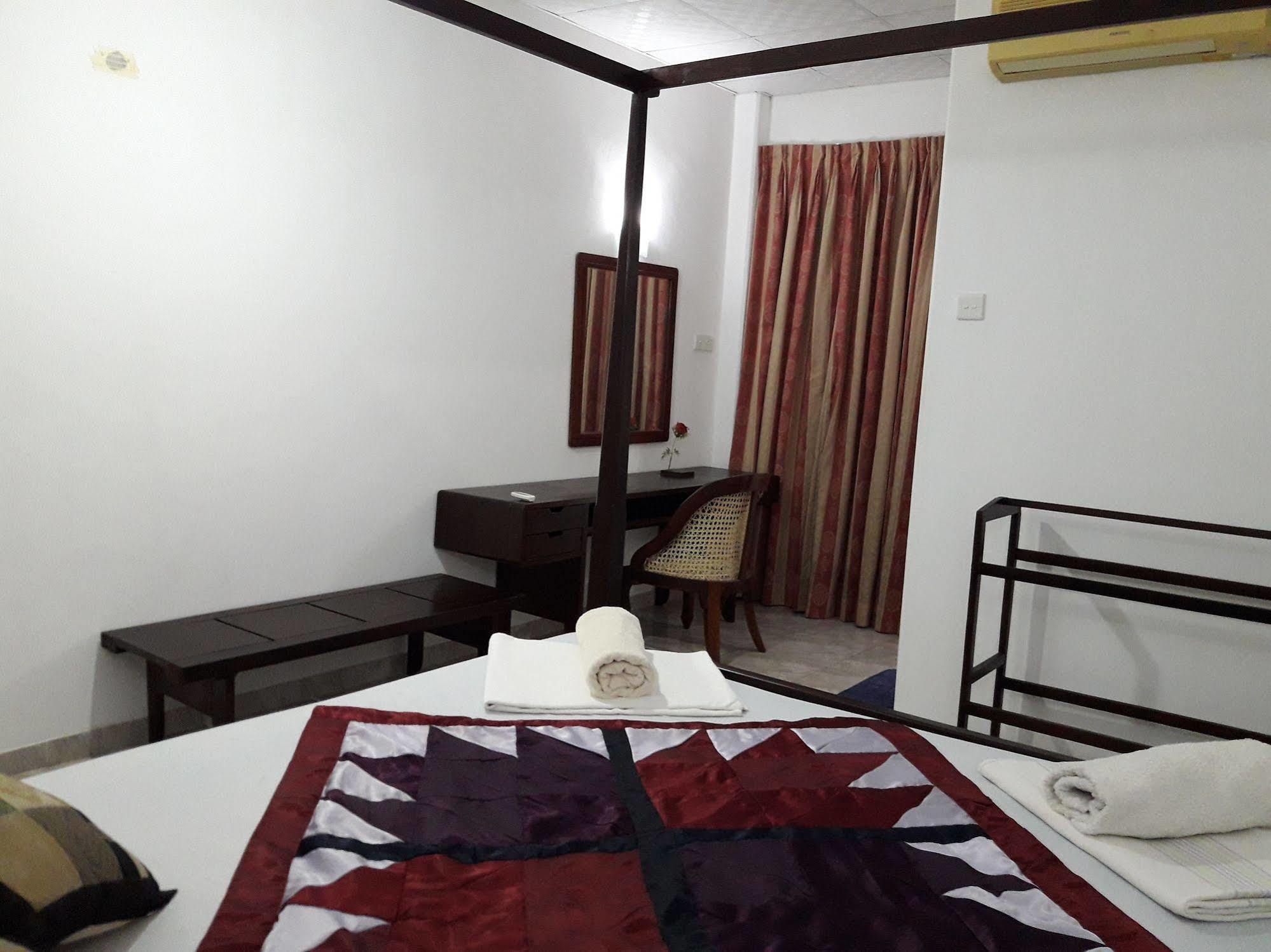 Sea Front Hikkaduwa Exterior foto